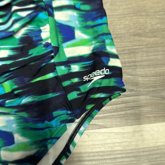 🏴Speedo Chic Multicolor Swimsuit size 10 - Picture 4 of 7
